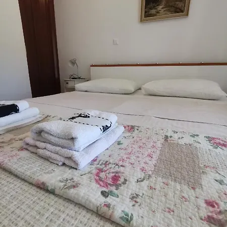Apartment Divina