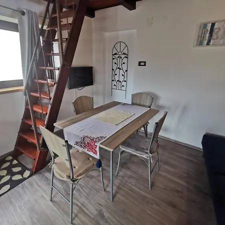 Apartment Divina