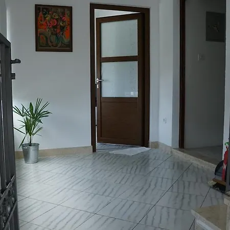 Apartment Divina *